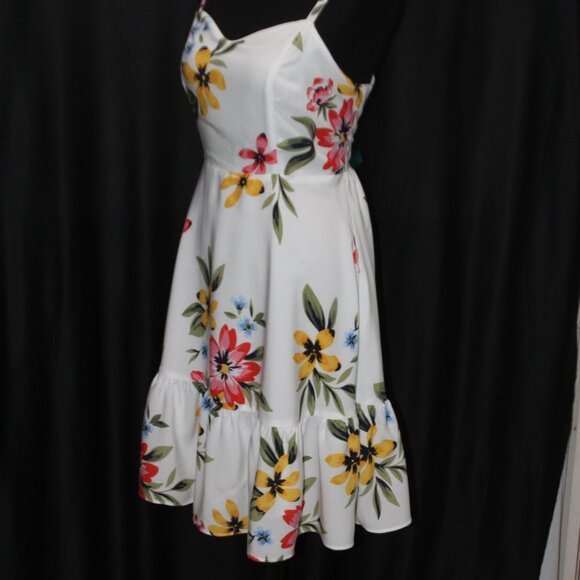 Old Navy White Floral Sundress - Picture 6 of 13
